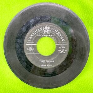 LINDA SCOTT I've Told Every Little Star‎ / Three Guesses 45rpm Vinyl Record